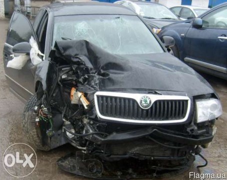Логотип АвтоДоктор кузовного ремонта