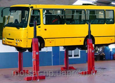 Логотип ТОВ NovaBus